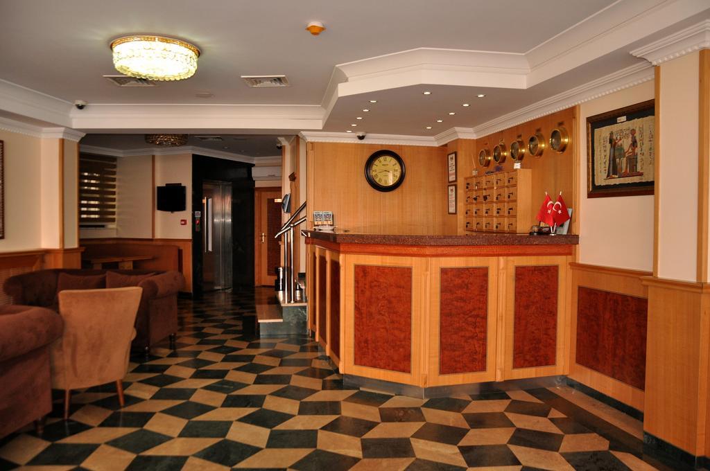 Grand Papirus Hotel Istanboel Buitenkant foto