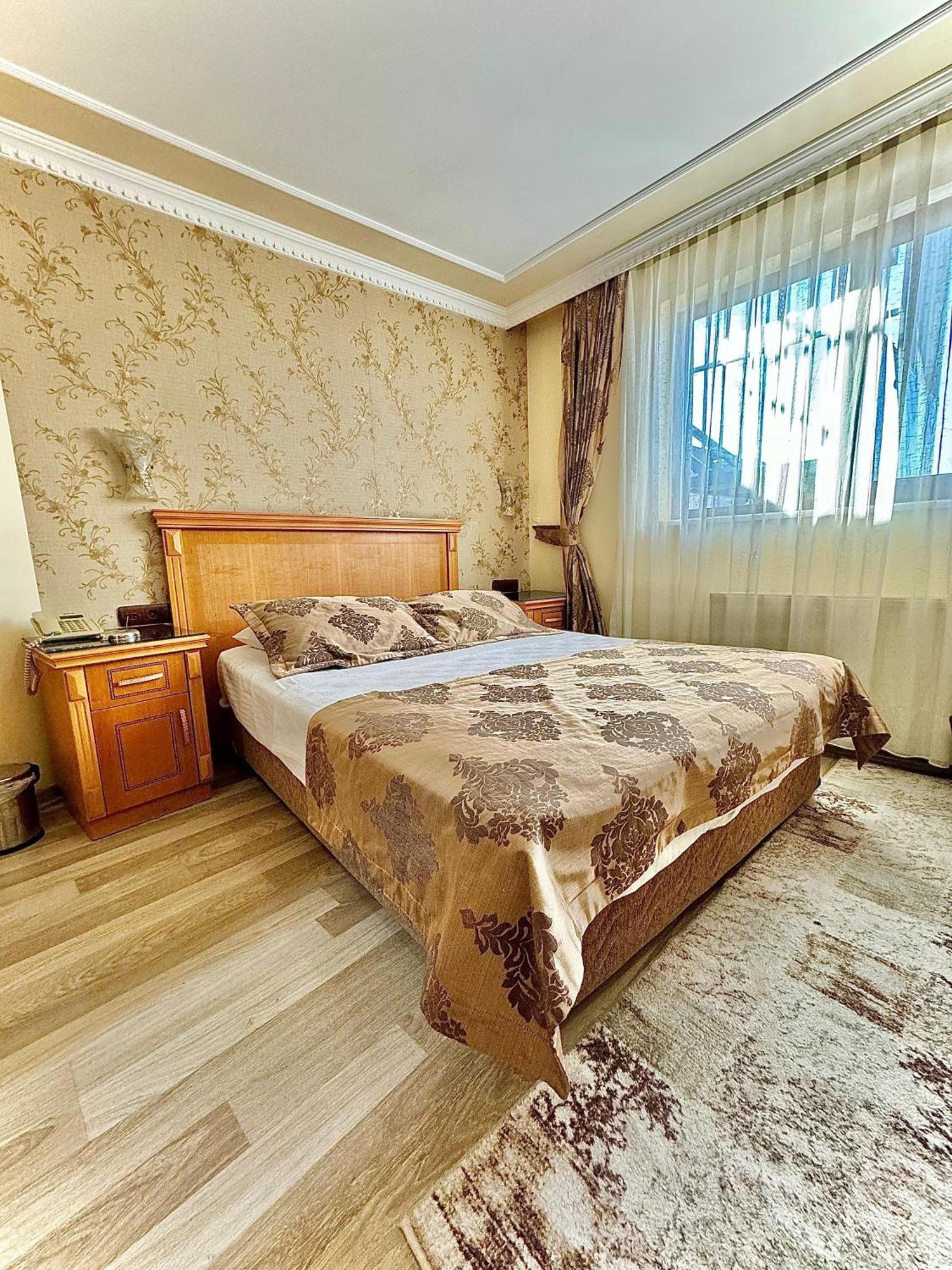 Grand Papirus Hotel Istanboel Buitenkant foto
