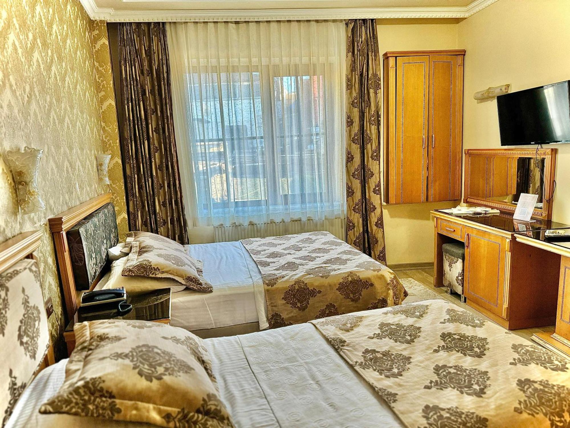 Grand Papirus Hotel Istanboel Buitenkant foto