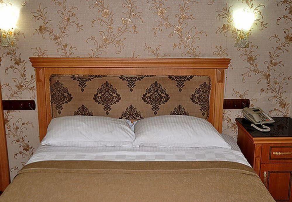 Grand Papirus Hotel Istanboel Buitenkant foto